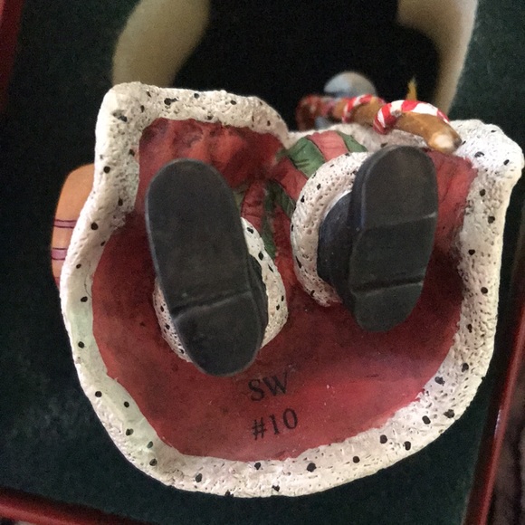 Vintage Lang Santa Ornament - 1998 - Picture 8 of 8